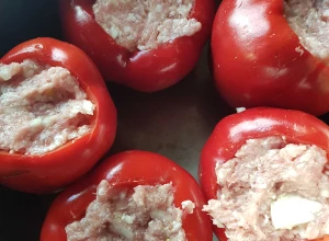 Ar maltu gaļu pildīti pipari