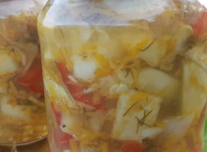 Kabaču salāti ar korejiešu burkāniem