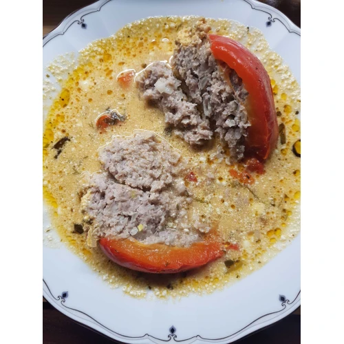 Ar maltu gaļu pildīti pipari